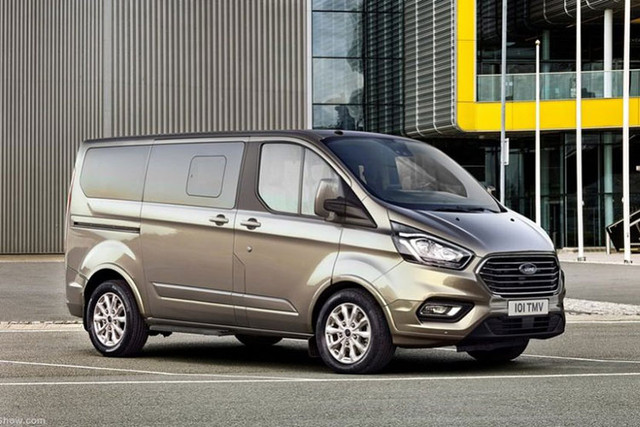 Ford Tourneo khoảng 1 tỷ tại Việt Nam, có rẻ nhất phân khúc? Ford Tourneo khoang 1 ty tai Viet Nam, co re nhat phan khuc?