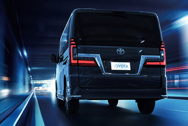 Cận cảnh Toyota Granvia bản siêu sang từ 992 triệu - Hình 7 Can canh Toyota Granvia ban sieu sang tu 992 trieu-Hinh-7