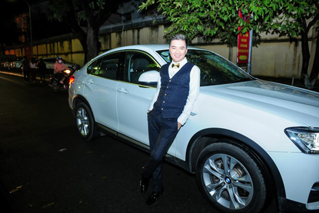 Đàm Vĩnh Hưng tậu xe hạng sang Toyota Alphard bạc tỷ - Hình 11 Dam Vinh Hung tau xe hang sang Toyota Alphard bac ty-Hinh-11