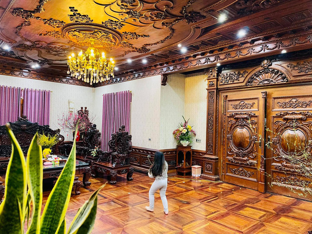 Ấn tượng biệt thự dát toàn gỗ quý của đại gia Kinh Bắc - Hình 7 An tuong biet thu dat toan go quy cua dai gia Kinh Bac-Hinh-7