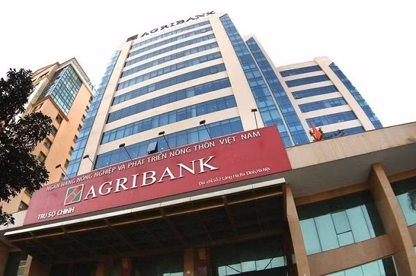 Lai khung quy 2 ... Agribank tra luong nhan vien trung binh 27 trieu/thang