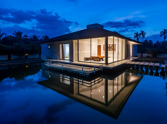 Vao xem can biet thu 'lo lung' giua mat nuoc-Hinh-6