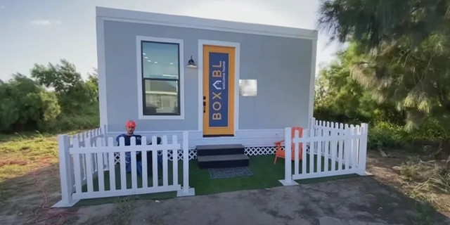 Cận cảnh căn nhà diện tích 37 m2 của siêu tỷ phú Elon Musk - Hình 3 Can canh can nha dien tich 37 m2 cua sieu ty phu Elon Musk-Hinh-3