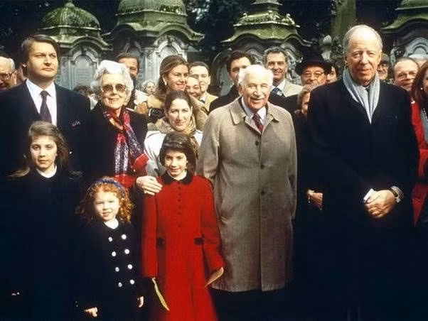 Gia toc Rothschild so huu khoi tai san lon nhat hanh tinh