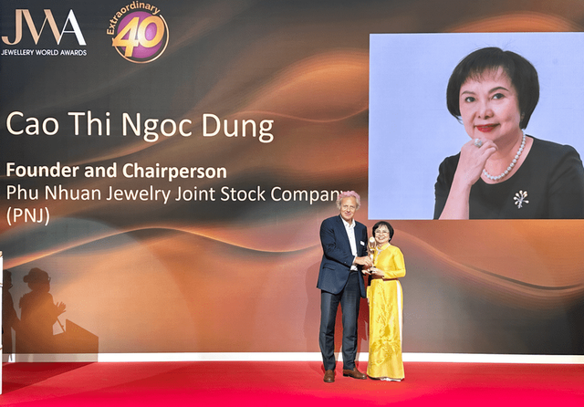 Con đường trở thành người buôn vàng số 1 Việt Nam của bà Ngọc Dung - Hình 2 Con duong tro thanh nguoi buon vang so 1 Viet Nam cua ba Ngoc Dung-Hinh-2