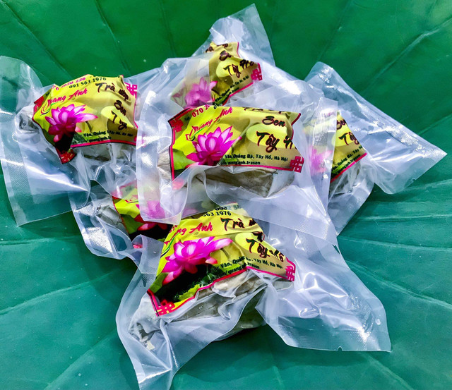 Bật mí quy trình ướp trà sen Tây Hồ 10 triệu/kg phục vụ đại gia Bat mi quy trinh uop tra sen Tay Ho 10 trieu/kg phuc vu dai gia