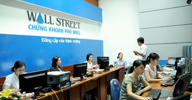 Chứng khoán phố Wall bị phạt 175 triệu đồng Chung khoan pho Wall bi phat 175 trieu dong
