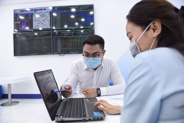 Chứng khoán ngày 17/1: Cổ phiếu nào được khuyến nghị? Chung khoan ngay 17/1: Co phieu nao duoc khuyen nghi?