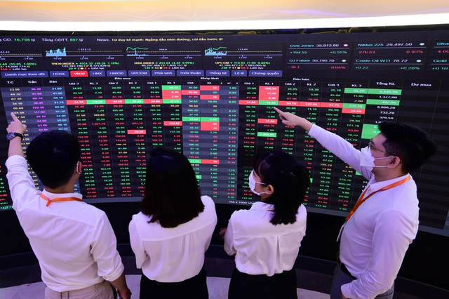 Chứng khoán ngày 27/6: Cổ phiếu nào được khuyến nghị? Chung khoan ngay 27/6: Co phieu nao duoc khuyen nghi?