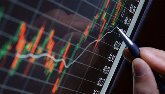 Co phieu thep 'tim lim', VN-Index lay lai 7 diem