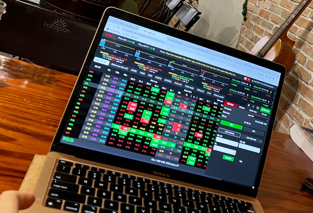 Chung khoan ngay 3/2: Co phieu nao duoc khuyen nghi?