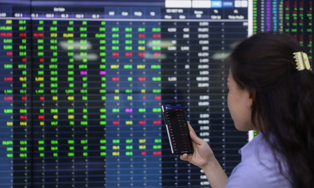 Chứng khoán ngày 27/10: Cổ phiếu nào được khuyến nghị? Chung khoan ngay 27/10: Co phieu nao duoc khuyen nghi?