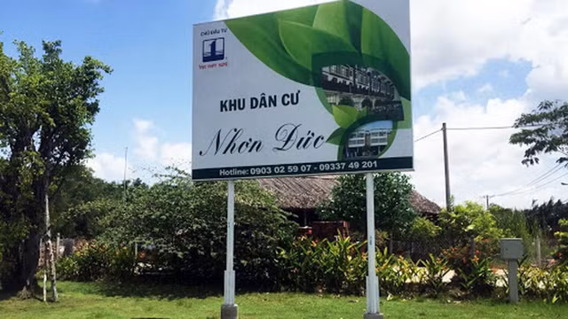 Bi dinh chi kinh doanh bat dong san, Van Phat Hung tiep tuc bao lai giam 50% quy 2