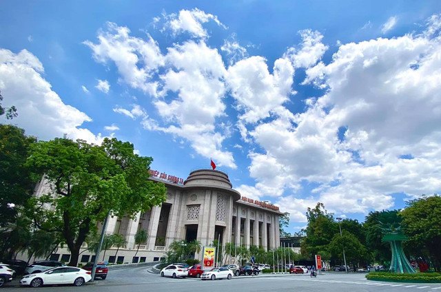 Ngân hàng Nhà nước tiếp tục nới room tín dụng cho các nhà băng Ngan hang Nha nuoc tiep tuc noi room tin dung cho cac nha bang