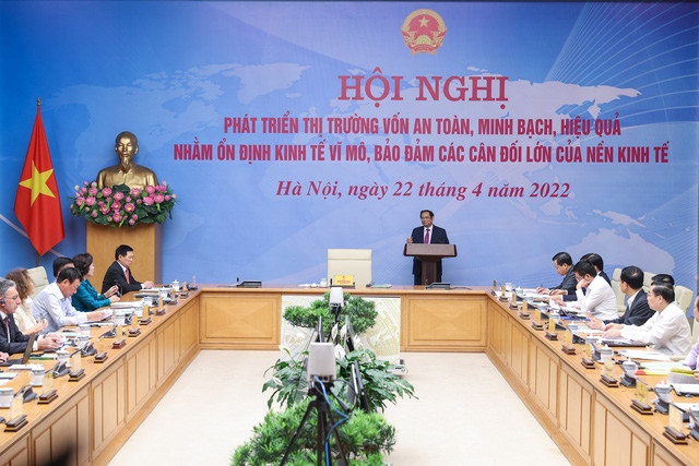 Thủ tướng: Tại sao xảy ra thao túng thị trường chứng khoán, vi phạm về phát hành trái phiếu? Thu tuong: Tai sao xay ra thao tung thi truong chung khoan, vi pham ve phat hanh trai phieu?
