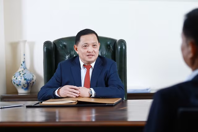 Chu tich Phat Dat muon sang tay 10 trieu cp PDR cho cong ty rieng