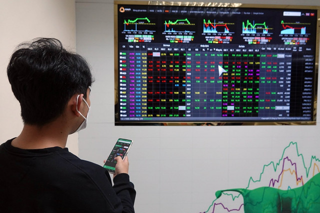 Chứng khoán ngày 22/11: Cổ phiếu nào được khuyến nghị? Chung khoan ngay 22/11: Co phieu nao duoc khuyen nghi?