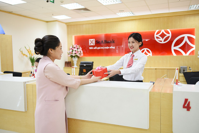 Phó Tổng Giám đốc SeABank muốn bán ra 3 triệu cổ phiếu SSB Pho Tong Giam doc SeABank muon ban ra 3 trieu co phieu SSB