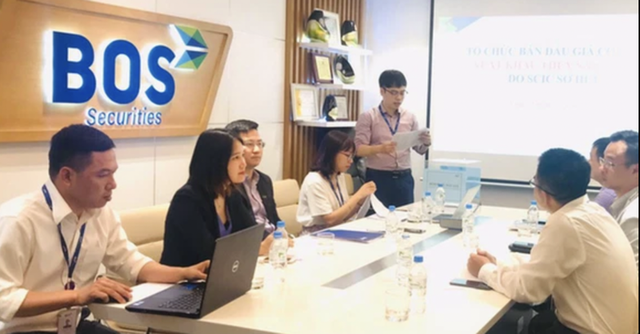 Chứng khoán BOS vừa bổ nhiệm Tân Chủ tịch 9X Trịnh Văn Nam Chung khoan BOS vua bo nhiem Tan Chu tich 9X Trinh Van Nam