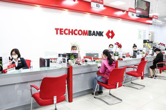 Cổ phiếu TCB giảm liên tục nhưng người nhà lãnh đạo Techcombank vẫn thoái bớt vốn Co phieu TCB giam lien tuc nhung nguoi nha lanh dao Techcombank van thoai bot von