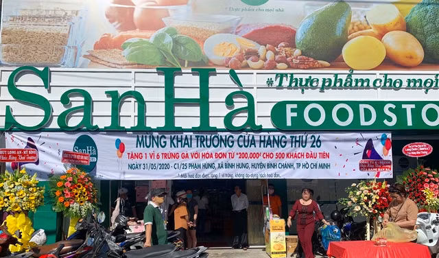 Bau Duc 'choi lon' khi tang 1.000 co dong HAG moi nguoi 4 kg thit-Hinh-2