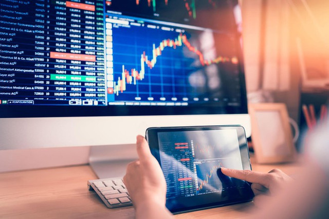 Chứng khoán ngày 13/10: Cổ phiếu nào được khuyến nghị? Chung khoan ngay 13/10: Co phieu nao duoc khuyen nghi?