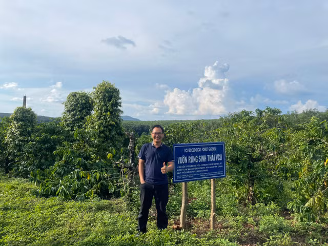 CEO Nguyen Tien Dinh: Bo cong ty nuoc ngoai ve que Gia Lai startup, uoc mo xuat khau ca phe que nha