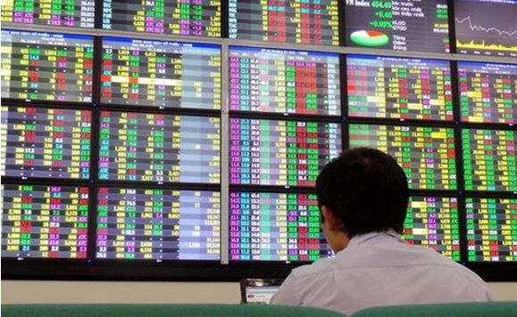 Chứng khoán ngày 24/8: Cổ phiếu nào được khuyến nghị? Chung khoan ngay 24/8: Co phieu nao duoc khuyen nghi?