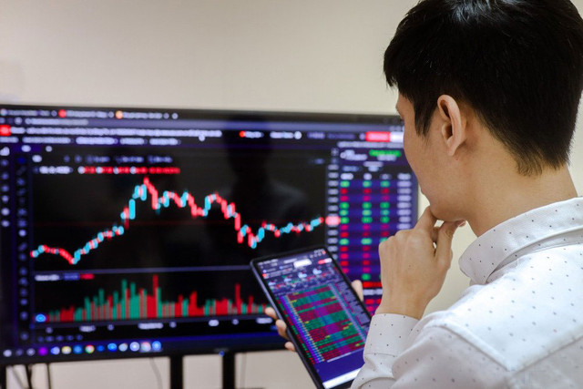 Chứng khoán ngày 19/4: Cổ phiếu nào được khuyến nghị? Chung khoan ngay 19/4: Co phieu nao duoc khuyen nghi?