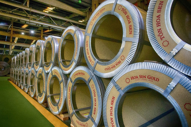 Tập đoàn Hoa Sen phát hành gần 5 triệu cổ phiếu ESOP giá 10.000 đồng/cp Tap doan Hoa Sen phat hanh gan 5 trieu co phieu ESOP gia 10.000 dong/cp