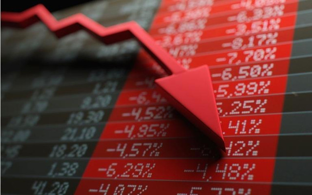 Nhóm ngân hàng bị bán mạnh kéo VN-Index rơi về mốc 1.035 điểm Nhom ngan hang bi ban manh keo VN-Index roi ve moc 1.035 diem