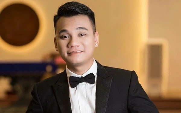 Không gian sống sang trọng của Khắc Việt và vợ DJ bóng bỏng Khong gian song sang trong cua Khac Viet va vo DJ bong bong