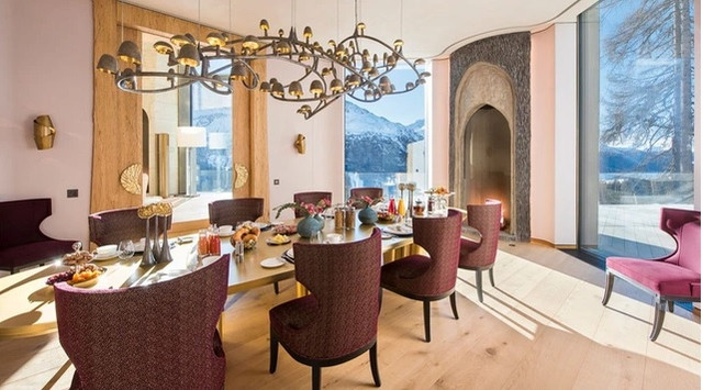 Tận mục biệt thự 7 tầng dát vàng xa hoa dưới lòng đất - Hình 8 Tan muc biet thu 7 tang dat vang xa hoa duoi long dat-Hinh-8