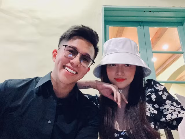 Hoa hau Huong Giang giau co nao?