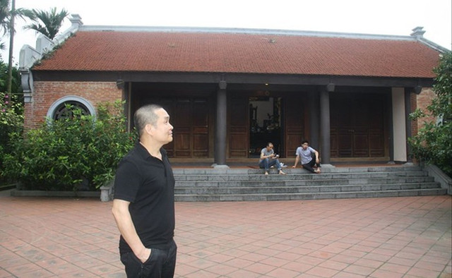 Đại gia làng hài Xuân Hinh sở hữu nhà gỗ bạc tỷ - Hình 2 Dai gia lang hai Xuan Hinh so huu nha go bac ty-Hinh-2