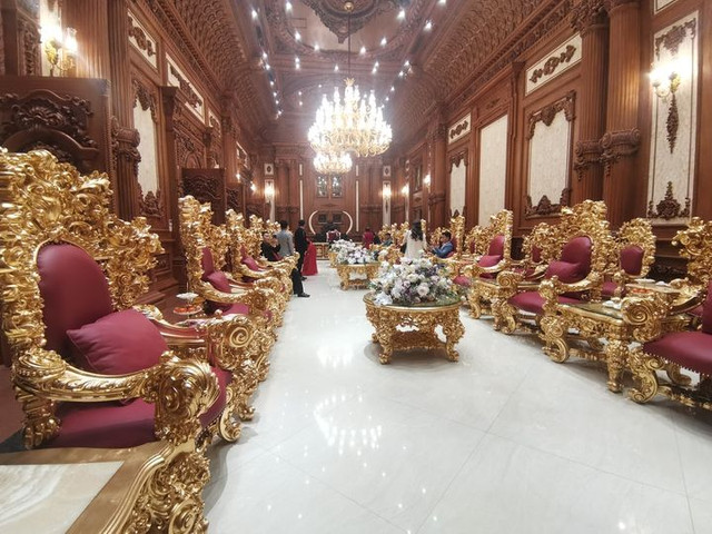 Cận cảnh lâu đài Thành Thắng - cung điện 'dát vàng' của đại gia Ninh Bình - Hình 12 Can canh lau dai Thanh Thang - cung dien 'dat vang' cua dai gia Ninh Binh-Hinh-12