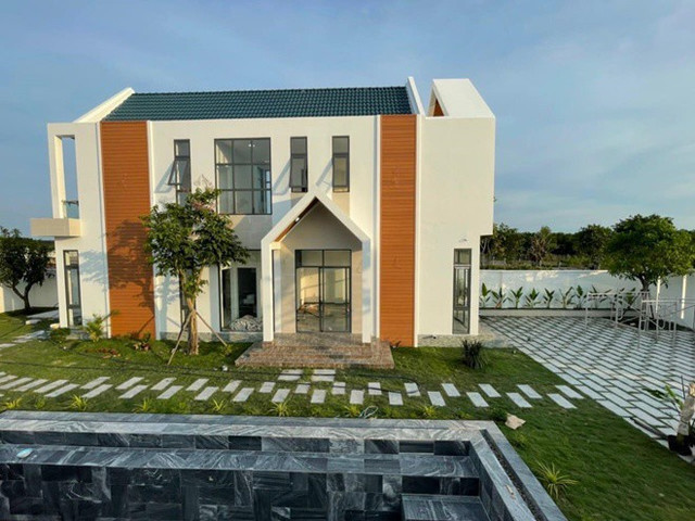 Ngắm biệt thự 10 tỷ đồng rộng hơn 500m2 của nghệ sĩ Lê Giang Ngam biet thu 10 ty dong rong hon 500m2 cua nghe si Le Giang