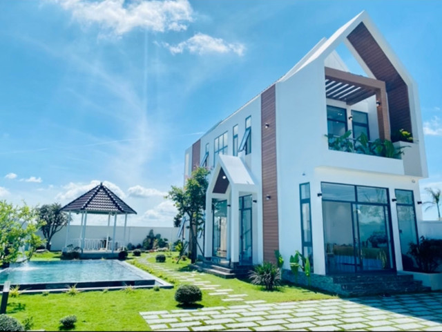 Ngắm biệt thự 10 tỷ đồng rộng hơn 500m2 của nghệ sĩ Lê Giang - Hình 2 Ngam biet thu 10 ty dong rong hon 500m2 cua nghe si Le Giang-Hinh-2