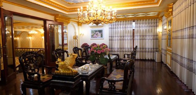 Cận cảnh cung điện tiền tỷ của đại gia giữa TP Hải Phòng? - Hình 8 Can canh cung dien tien ty cua dai gia giua TP Hai Phong?-Hinh-8