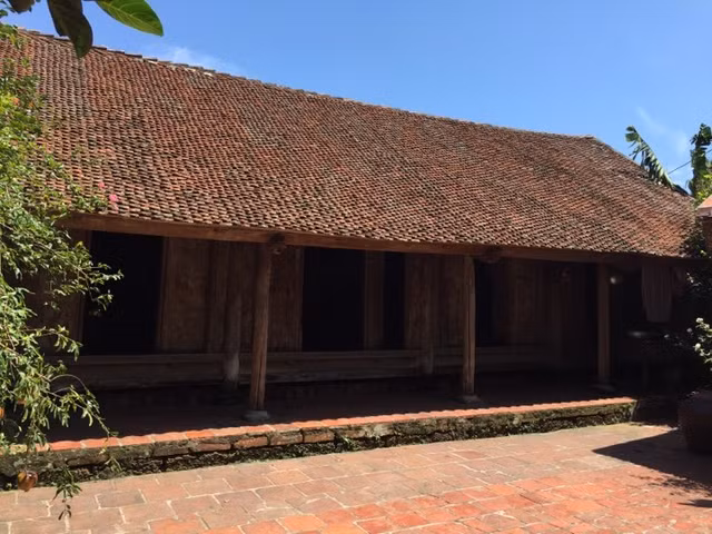 Chi tiet ngoi nha co 400 tuoi duoc dai gia tra gia tien ty o Duong Lam-Hinh-2