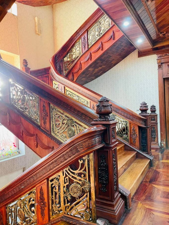 Cận cảnh căn biệt thự toàn gỗ quý của đại gia Bắc Ninh - Hình 9 Can canh can biet thu toan go quy cua dai gia Bac Ninh-Hinh-9