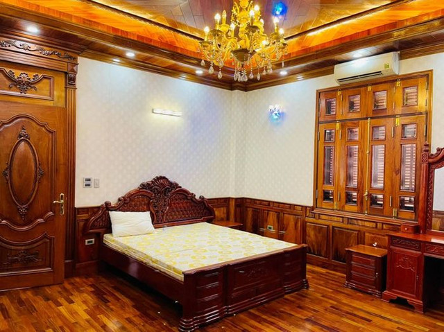 Cận cảnh căn biệt thự toàn gỗ quý của đại gia Bắc Ninh - Hình 12 Can canh can biet thu toan go quy cua dai gia Bac Ninh-Hinh-12