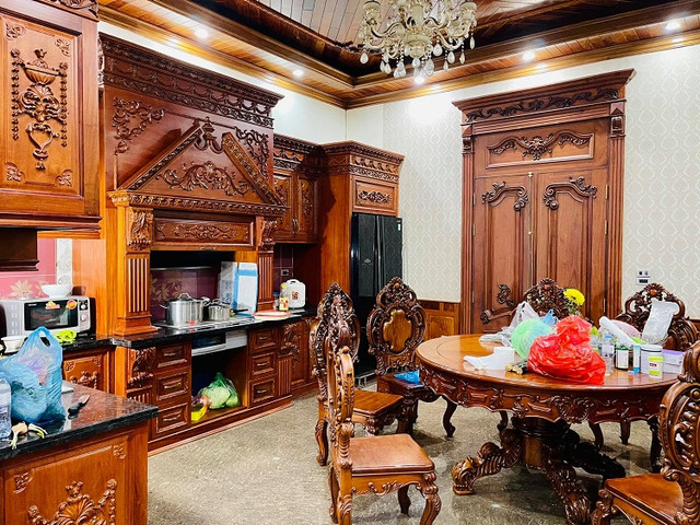 Cận cảnh căn biệt thự toàn gỗ quý của đại gia Bắc Ninh - Hình 7 Can canh can biet thu toan go quy cua dai gia Bac Ninh-Hinh-7