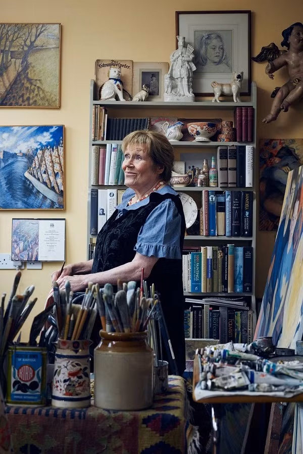 Chịu cú sốc lớn sau khi ly hôn, bà Johnson Wahl suy sụp tinh thần nghiêm trọng và phải nhập viện điều trị tại bệnh viện Maudsle trong suốt 9 tháng. Tại đây, bà tìm lại niềm đam mê, dành toàn bộ thời gian của mình để vẽ và quên đi nỗi buồn về cuộc hôn nhân đầu tiên không mấy êm đẹp. Ảnh: tatler.