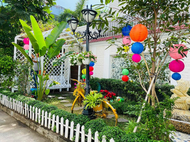 Ngắm biệt thự ngập tràn sắc Tết của ca sĩ Vy Oanh - Hình 2 Ngam biet thu ngap tran sac Tet cua ca si Vy Oanh-Hinh-2