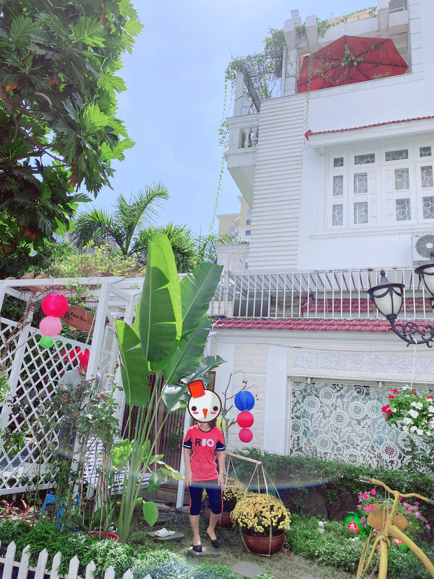 Ngắm biệt thự ngập tràn sắc Tết của ca sĩ Vy Oanh - Hình 4 Ngam biet thu ngap tran sac Tet cua ca si Vy Oanh-Hinh-4