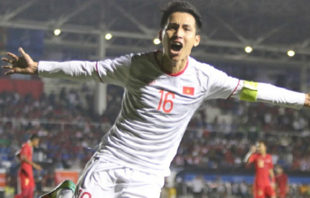 Ghé thăm căn nhà treo đầy huy chương của tiền vệ Hùng Dũng vừa vô địch SEA Games 30 Ghe tham can nha treo day huy chuong cua tien ve Hung Dung vua vo dich SEA Games 30