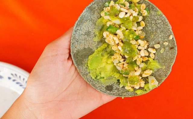 Đặc sản trứng kiến sa mạc bổ béo cỡ nào mà giá tới vài triệu đồng/kg? - Hình 8 Dac san trung kien sa mac bo beo co nao ma gia toi vai trieu dong/kg?-Hinh-8