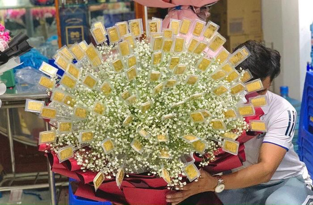 Những đại gia chi hàng trăm triệu thậm chí hàng tỷ đồng làm quà dịp 8/3 Nhung dai gia chi hang tram trieu tham chi hang ty dong lam qua dip 8/3