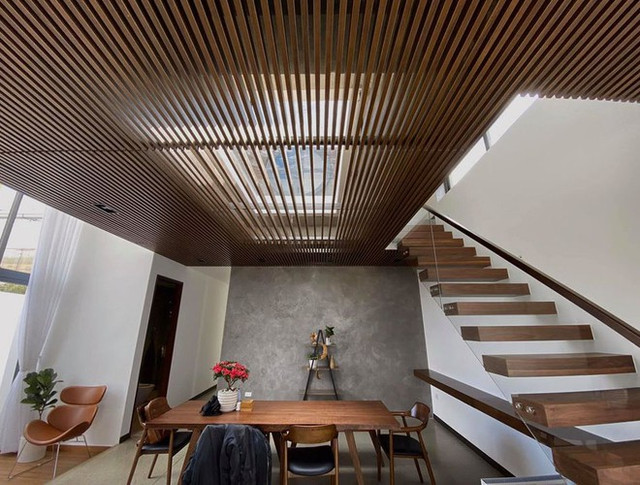 Vợ chồng Tóc Tiên - Hoàng Touliver giàu sụ - Hình 4 Vo chong Toc Tien - Hoang Touliver giau su-Hinh-4